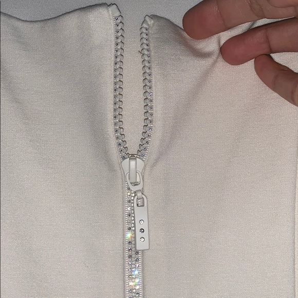 NWOT Guess off white mini dress - rhinestone zipper M - Picture 8 of 13